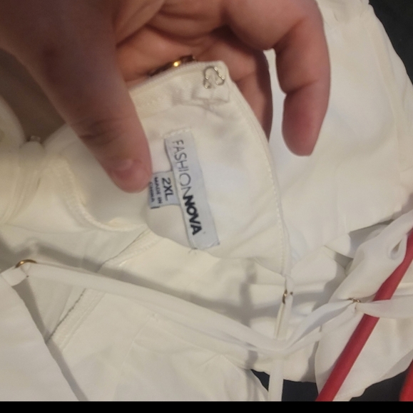 NWOT Fashion Nova Flowy Dress, Long 2XL - Picture 4 of 4